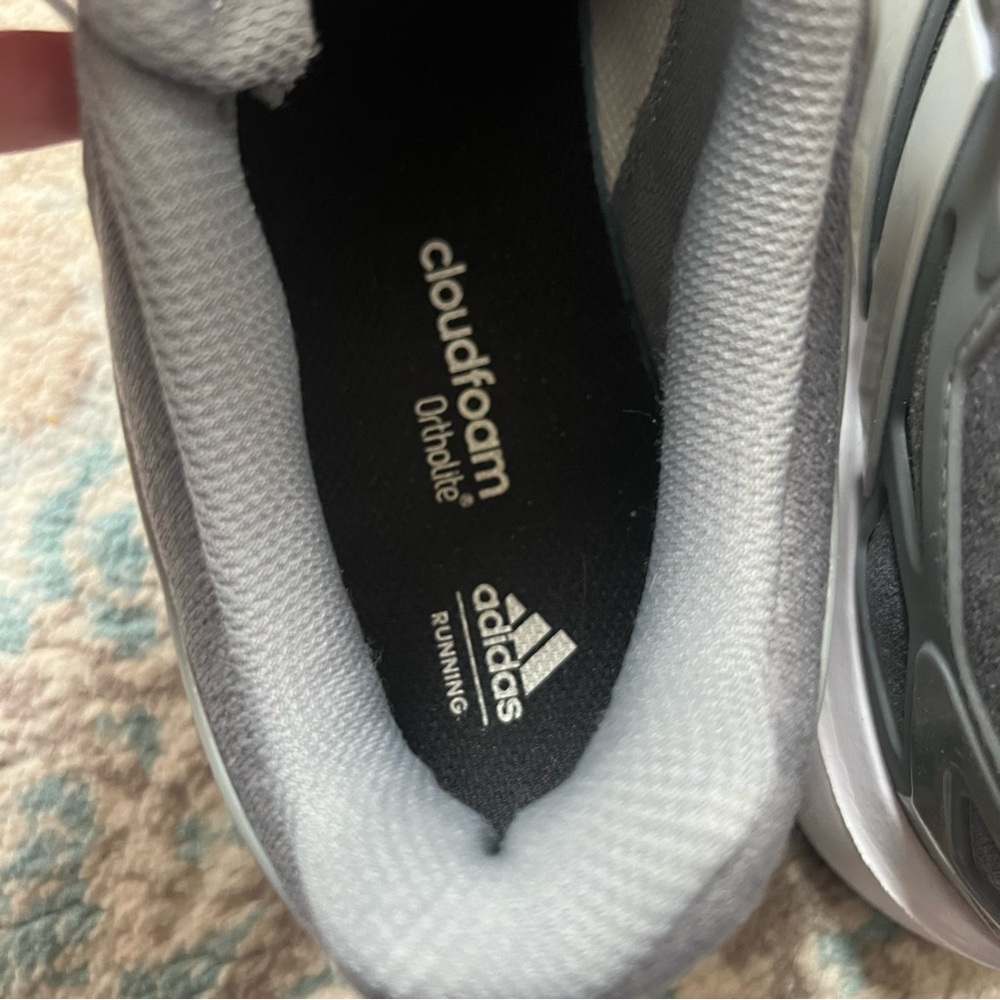 Woman’s Adidas energy cloud running sneakers size 9 - Picture 7 of 8